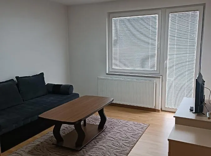 2Bdr Apt With Balcony With View- Free Parking
