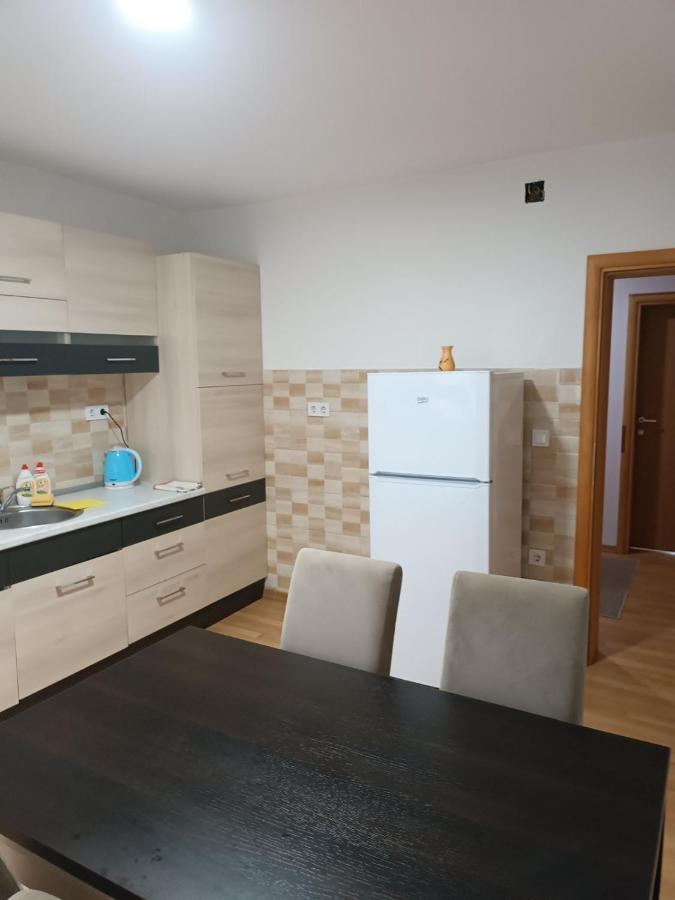 Gostinjska kuća 2bdr Apt With Balcony With View- Free Parking Sarajevo