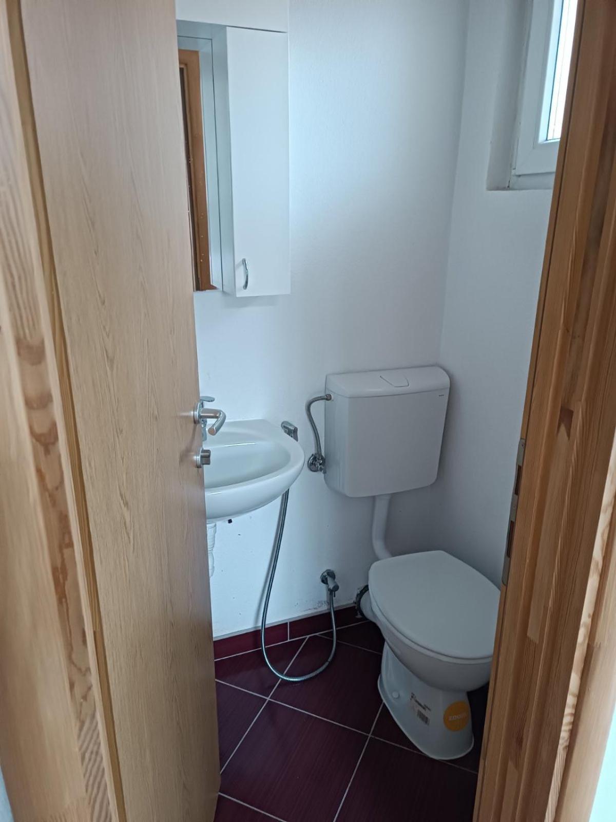 2bdr Apt With Balcony With View- Free Parking Gostinjska kuća Sarajevo
